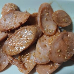 素朴♪魚肉ソーセージの胡麻まぶし